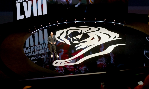 025 칸라이언즈 오프닝 세미나 연사로 선 토르 마이런 애플 부사장. ©프랑스 칸 = 이준원 기자